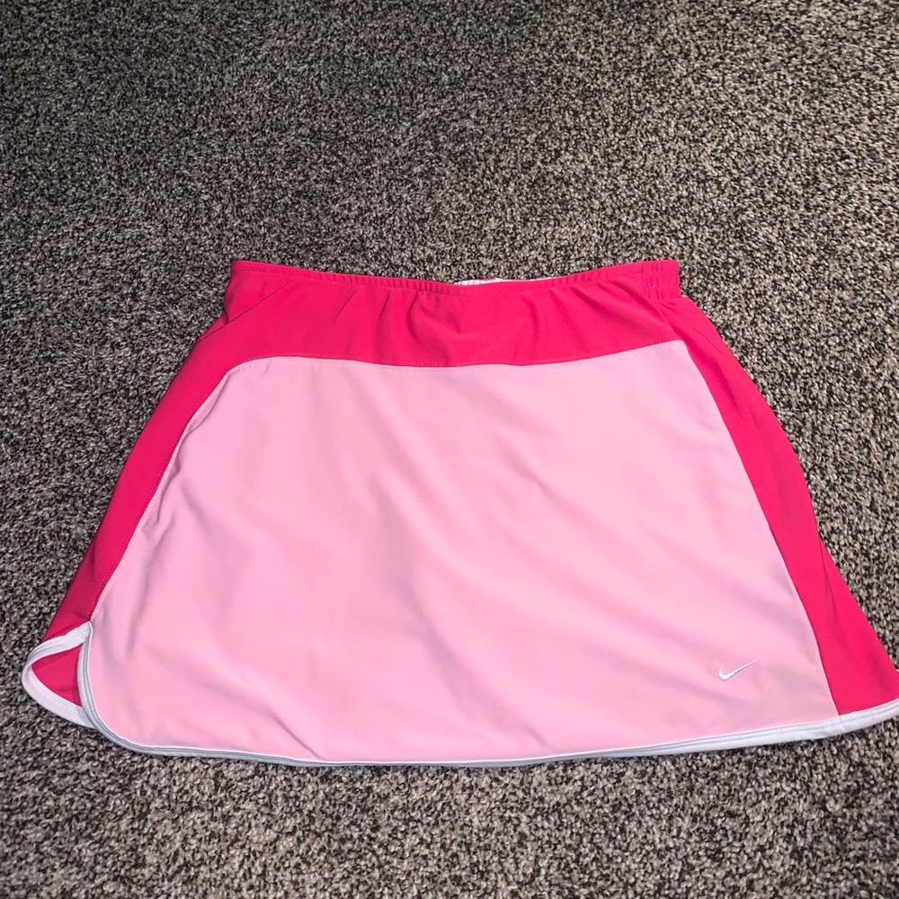 pink nike mini tennis skirt!